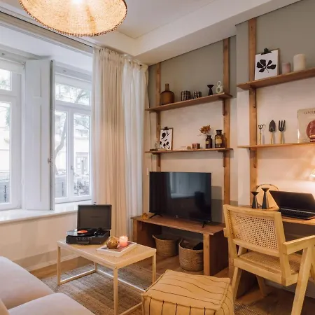 Gaucin - 2 Bedrooms And Terrace In Arroios Lisboa